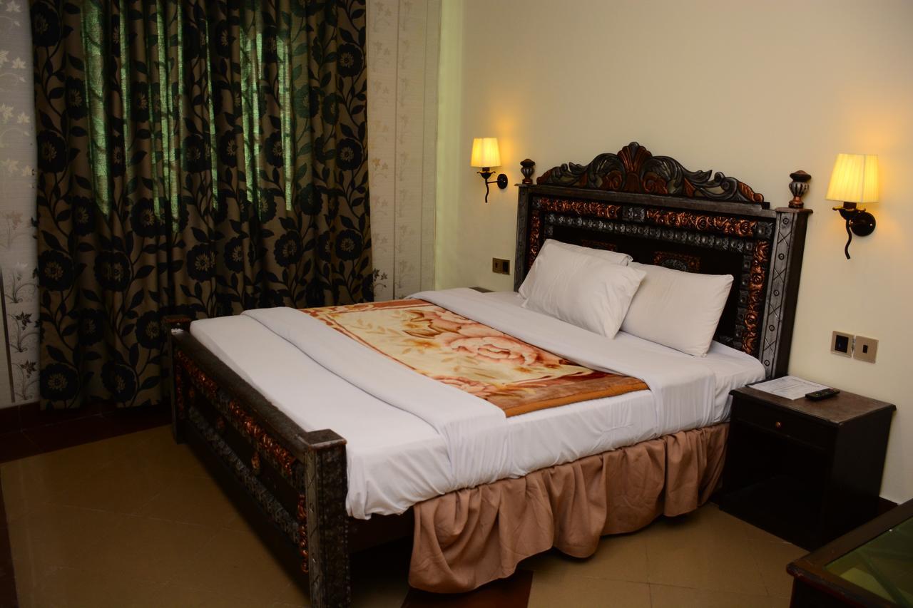 Hotel Move-N-Pick Murree Zewnętrze zdjęcie