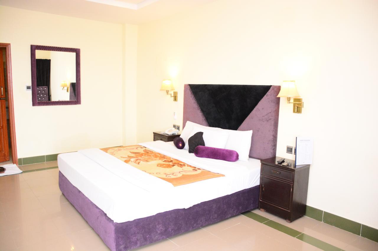 Hotel Move-N-Pick Murree Zewnętrze zdjęcie